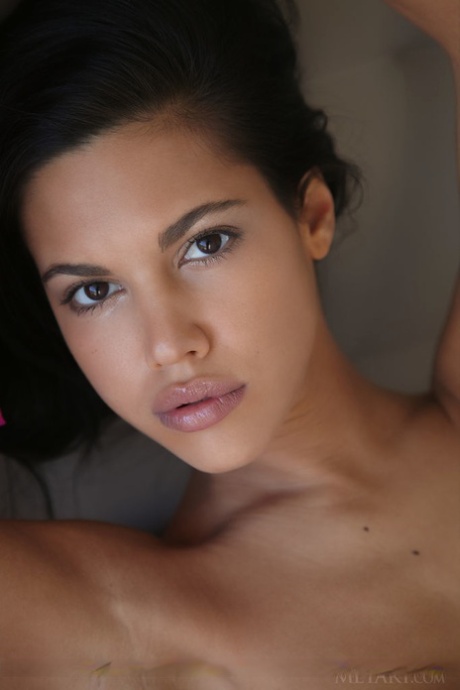 adolescente brune maigre sexy gratuit des photos