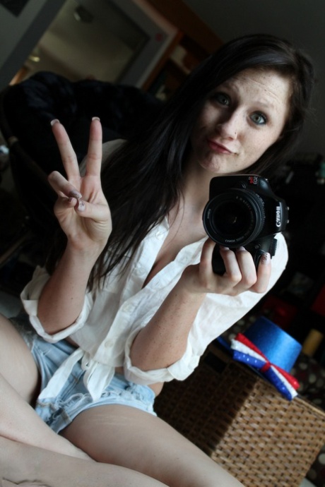 teen mirror art porn picture