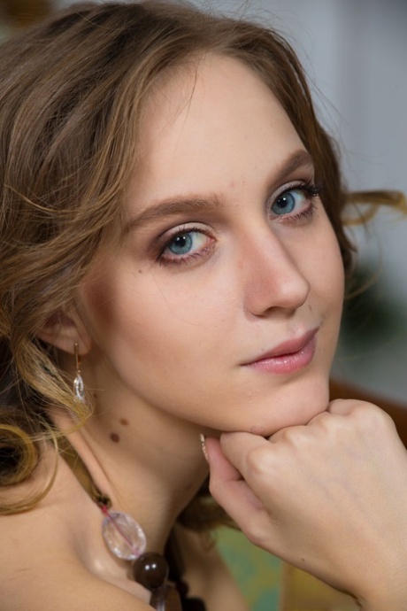 roztomilý obličej špičkové porno obrázek