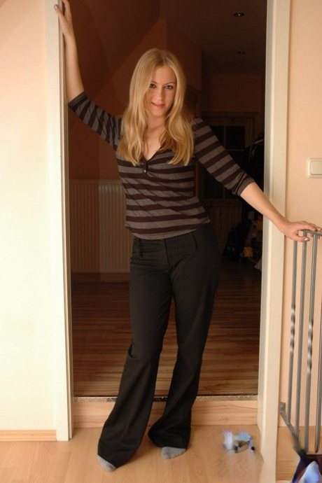 Kiss Kristin star pretty images