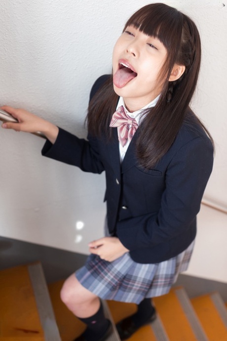 日本人の口内射精 ホットセクシー 画像