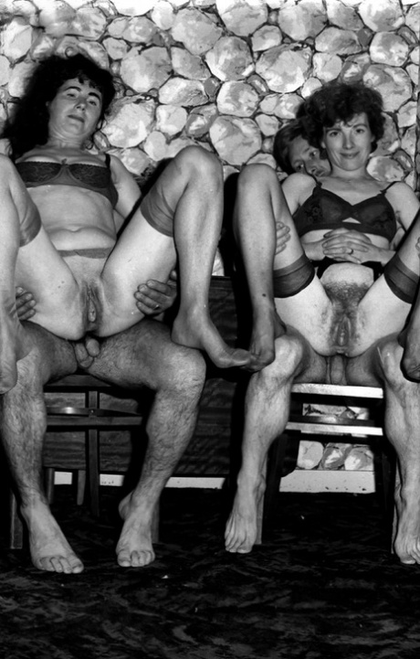 vintage hairy hot nude pics