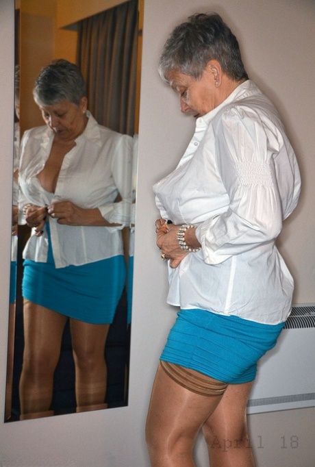 bas de grand-mère porno nus des photos