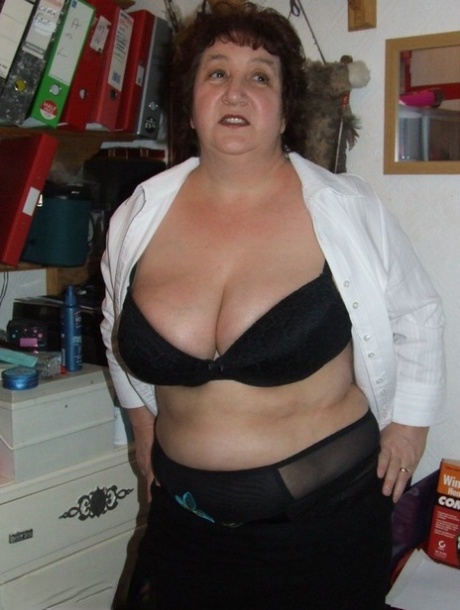 granny undressing porn photo