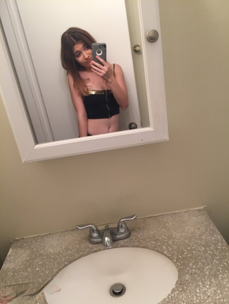 selfie amatoriale di un giovane adulto migliore Immagine