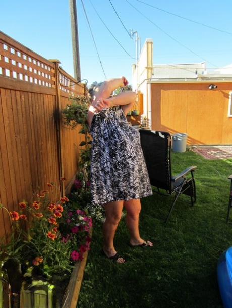bbw outdoor art porn photos