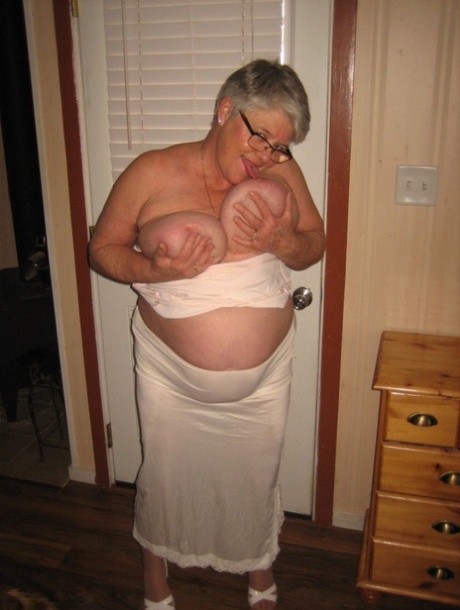 granny nipples hot pic