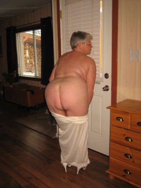 fat ass granny perfect image