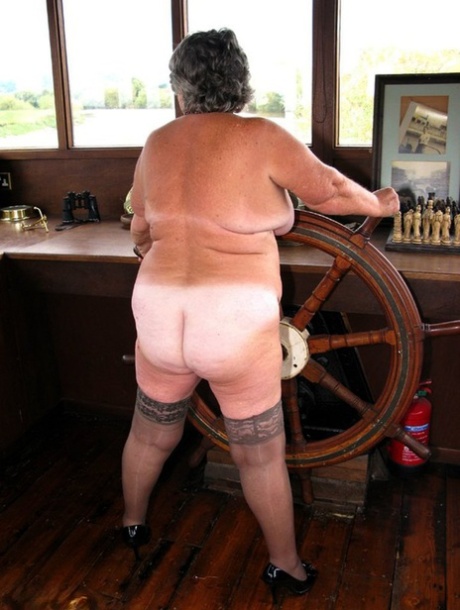 ssbbw granny art naked picture