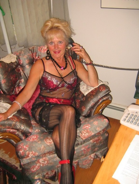 amateur milf lingerie beautiful xxx galleries