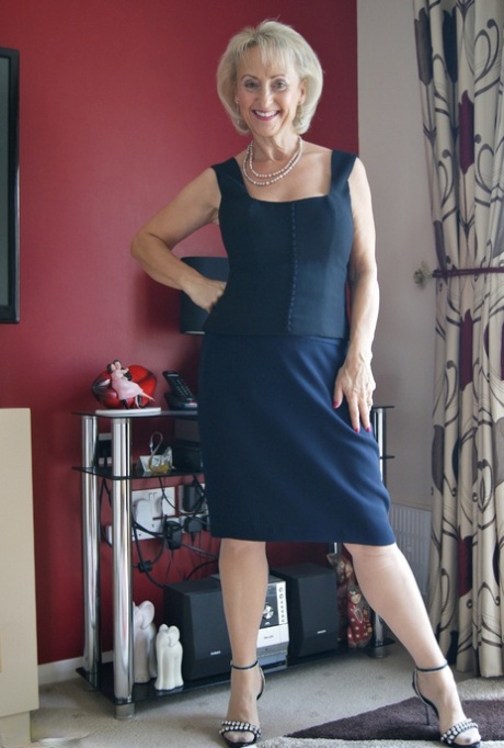 beautiful granny free naked picture
