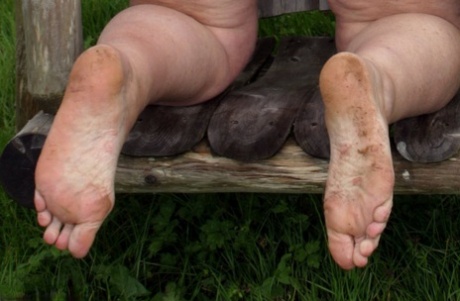 gilf feet art nude pics