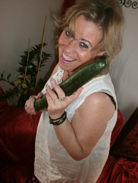 mature dildo exclusive pictures