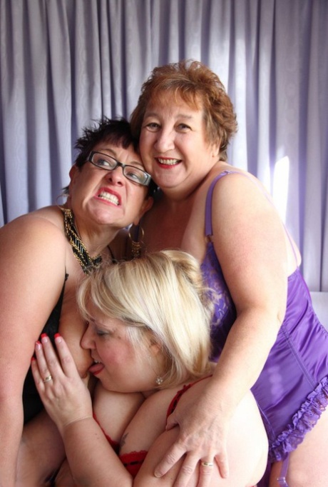 granny nipples sexy nude gallery