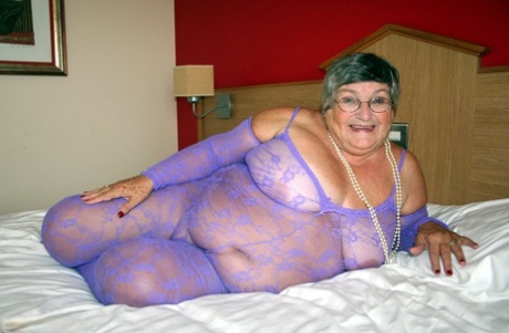 ssbbw babička nahá nejlepší obrázky