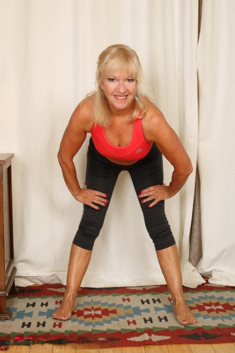 Sapphire Louise star high quality galleries
