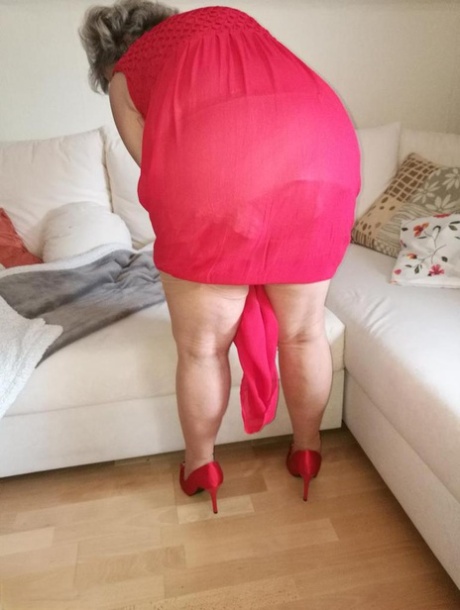 fat ass granny nudes pictures