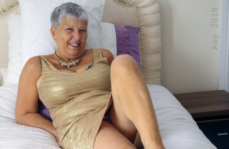 granny upskirt sexy naked galleries