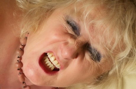granny face pretty img