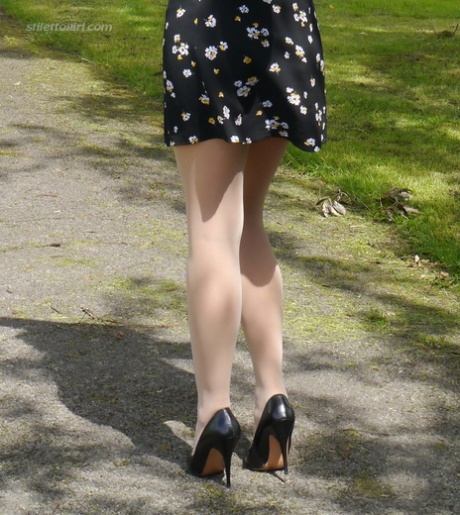 pantyhose skirt free sexy galleries