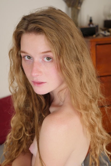 joli visage assez chaud image