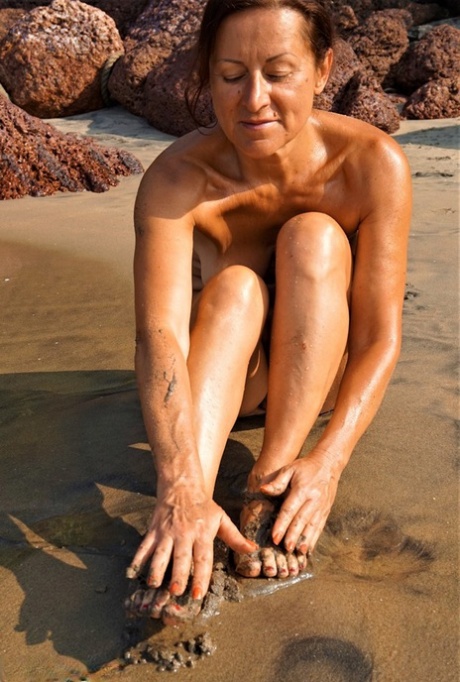 mature beach adult gallery