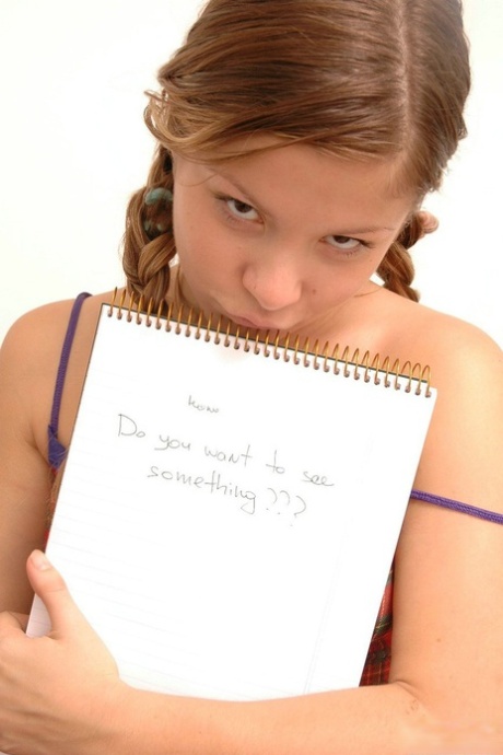 teen schoolgirl hot naked photos