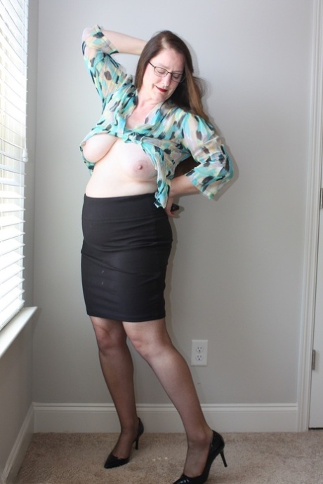 adolescente enceinte nu chaud images