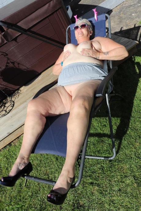 jambes de grand-mère meilleur porno galerie
