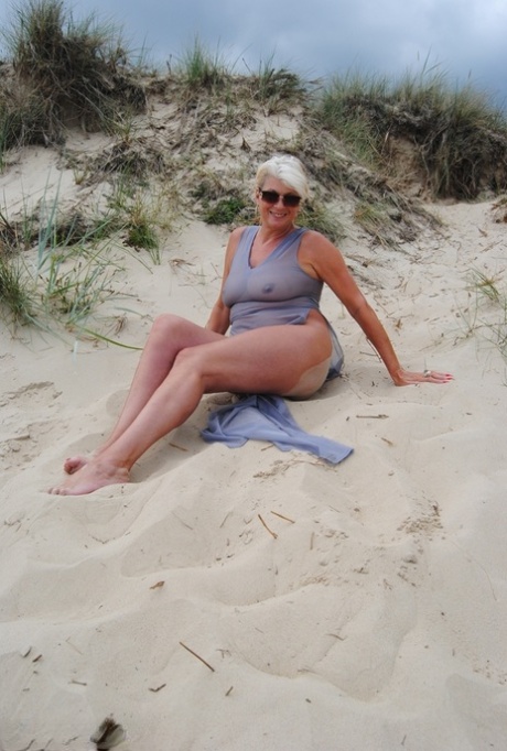 mature beach hot nude pic