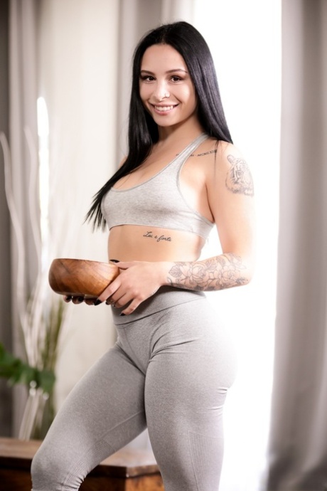 mature yoga pants sexy pic