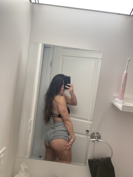 bent over selfie sexy picture