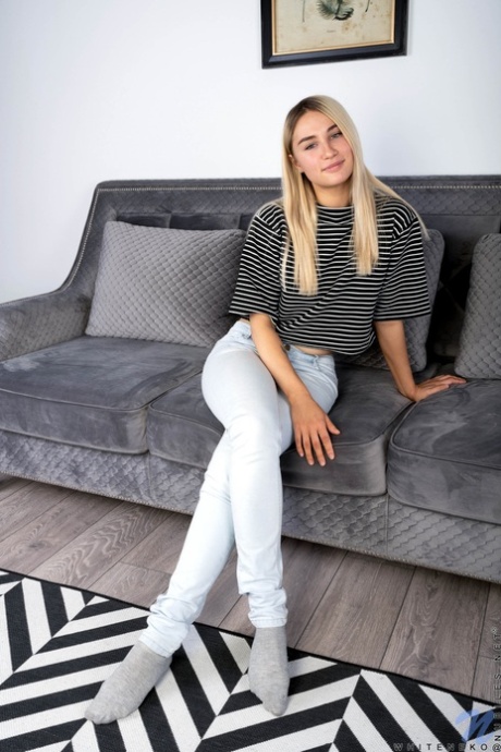 Loren Strawberry sex star img