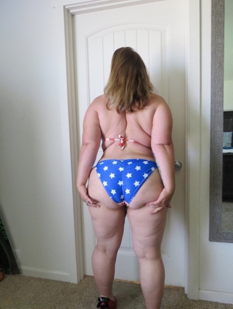 chubby bikini porn img