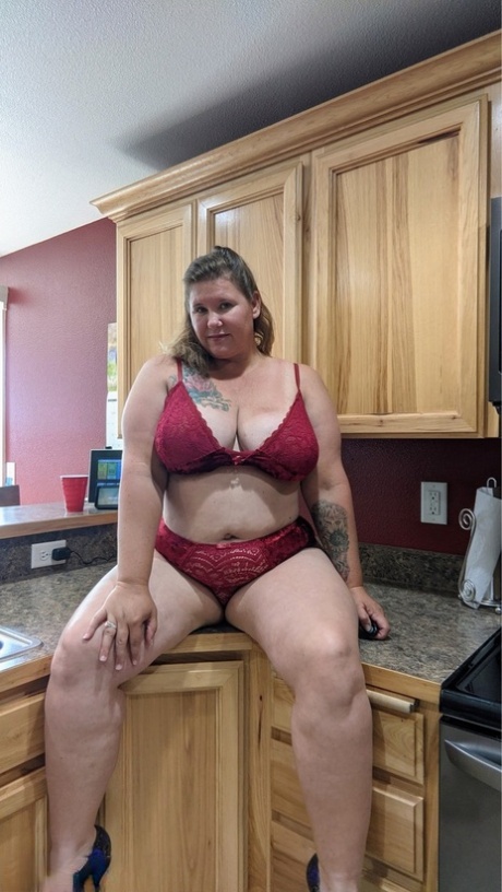 cougar aux formes généreuses porno xxx photos