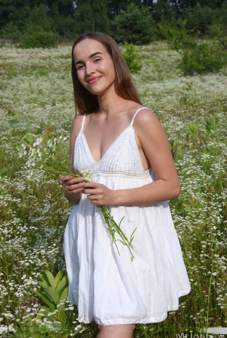 Eva Jolie hot model pics