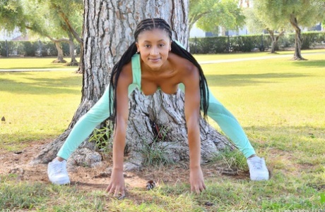 ebony yoga pants hot sexy photos