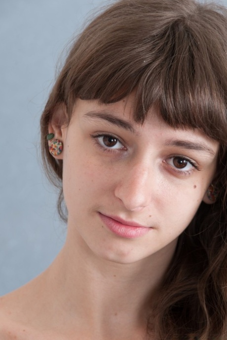 Willow Hayes model porn picture