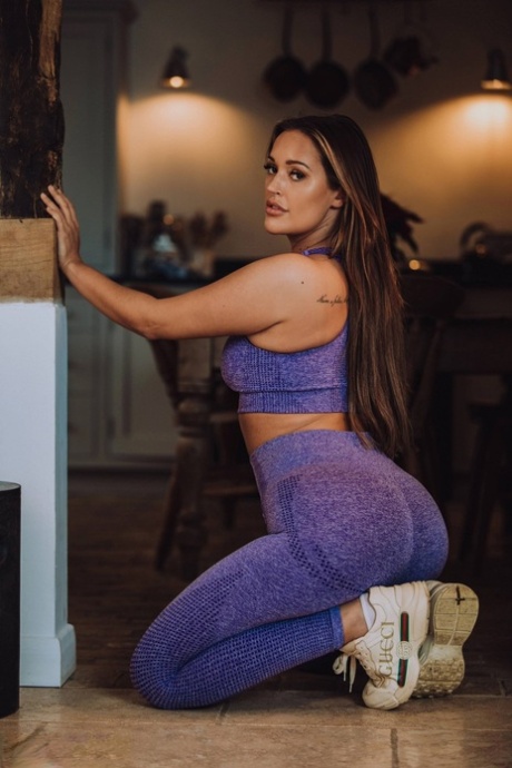 see through yoga pants nudes pic