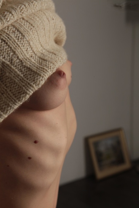 manger une chatte poilue nue en haute qualité image
