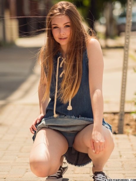 Teenager-Modell exklusive perfekte archiv