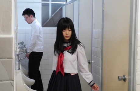 日本女学生 自由的 檔案