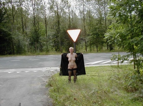 bbw al aire libre desnudos de alta calidad galería