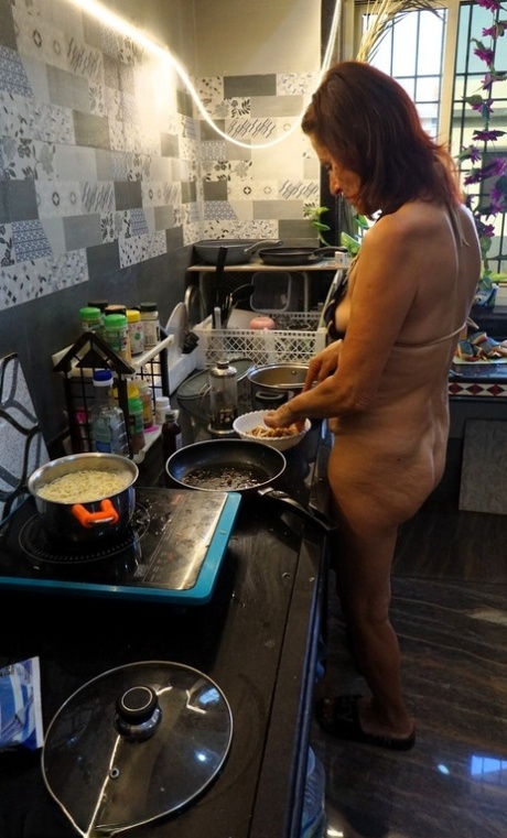 granny bikini hd pics