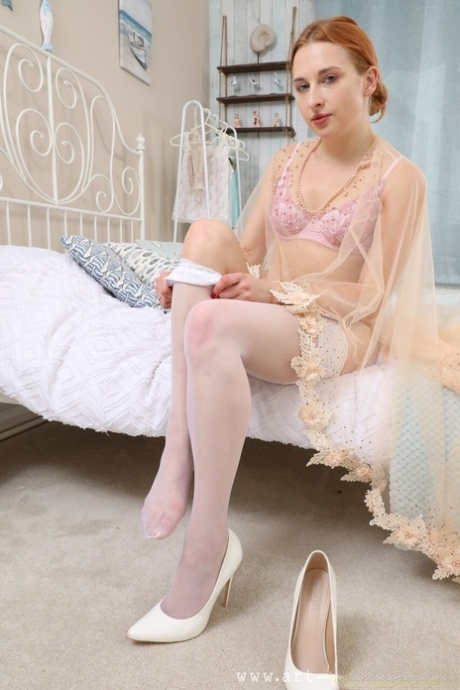 see through bra free porn archive