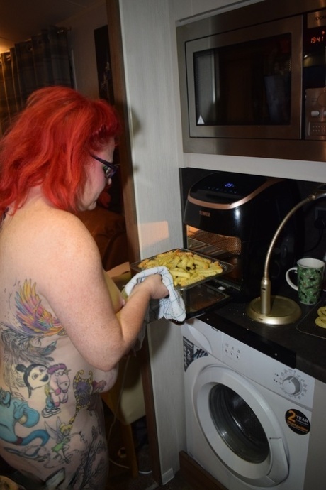 bbw glasses naked image