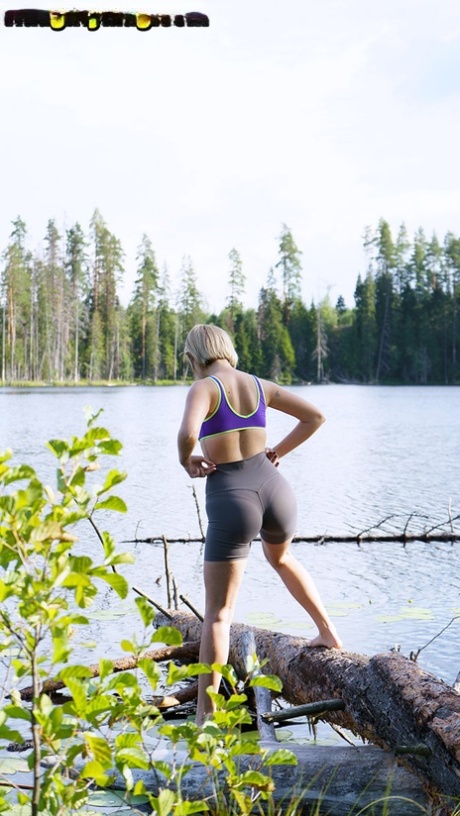 bikini ass hot pics