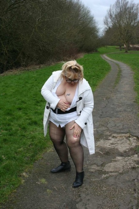 punčocháče s velkými prsy exkluzivní porno archiv