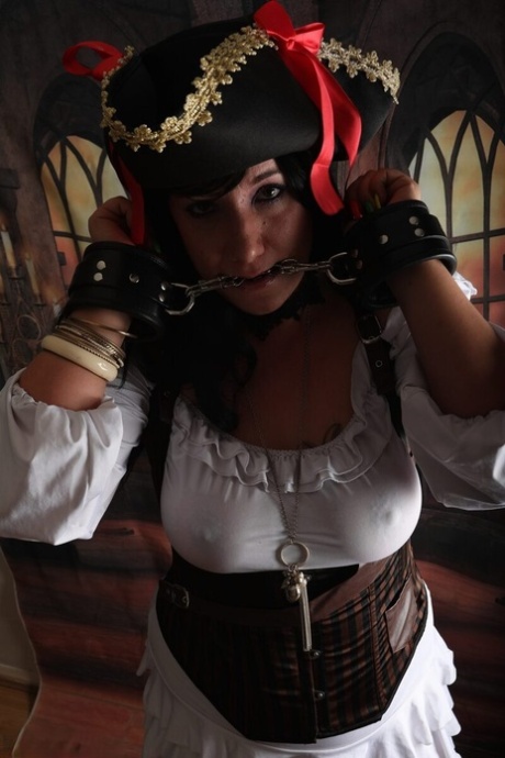brune bdsm haut de gamme collection