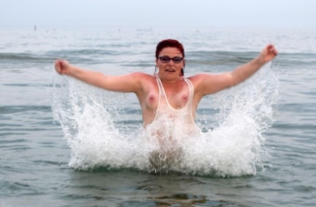 mature wet pussy art porn images